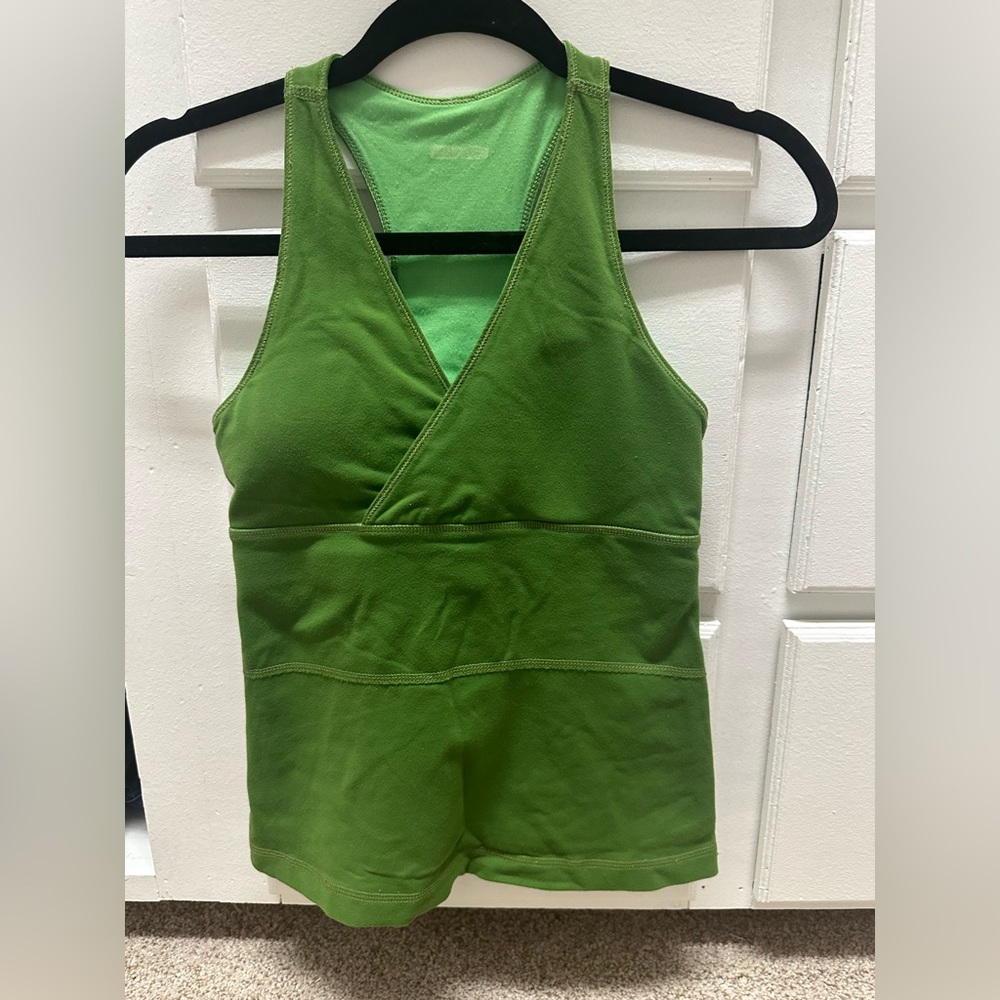 Lululemon tank